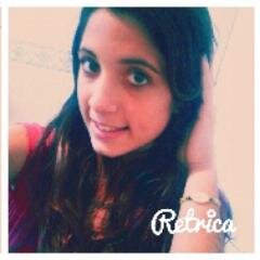 amo ir no cinema com a galera,comer pizza ,chocolate....e ficar com meu amoor 3 !!!!