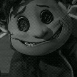 holaaa n.n/ soy fan de la trilogía FNAF, me gusta jugar videojuegos, también comer, y espero terminar mis estudios.