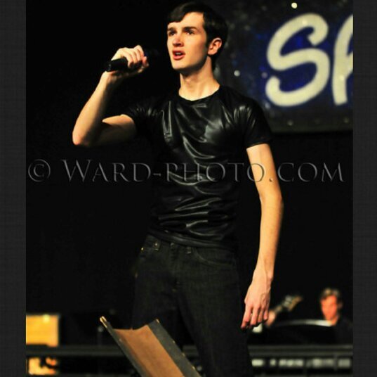 SexySamSides's profile picture. Sam is hot, Sam is bae, we love him everyday. Amen.