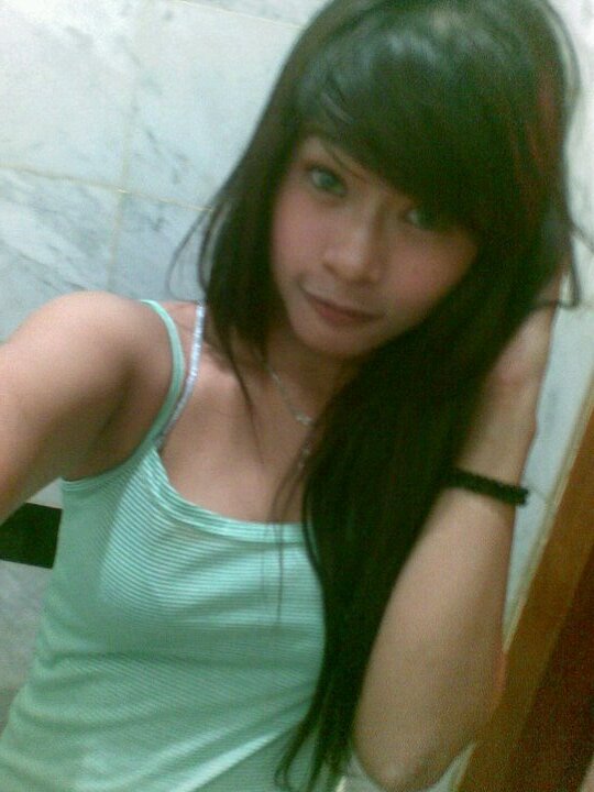 FitriaBunda's profile picture. 