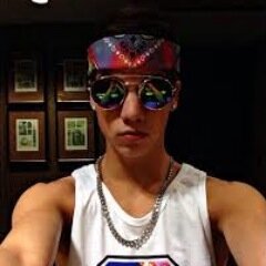 ur hero wears a cape••mine wears bandanas ||met nash cam and chad||