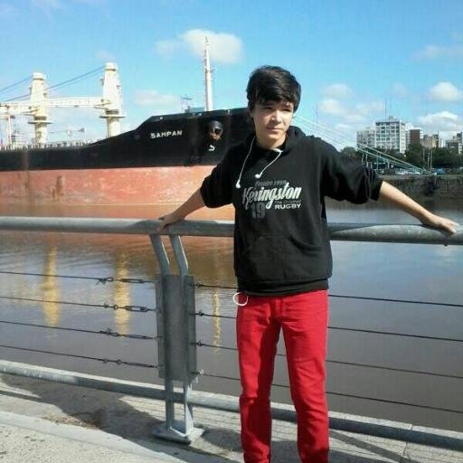 Seguime y te sigo :*


SIEMPRE PARA ADELANTE♪
