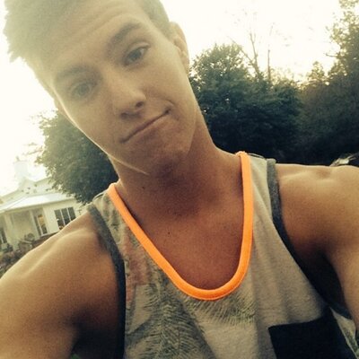 Profile Picture of Brett Watkins (@b_watkinson) on Twitter