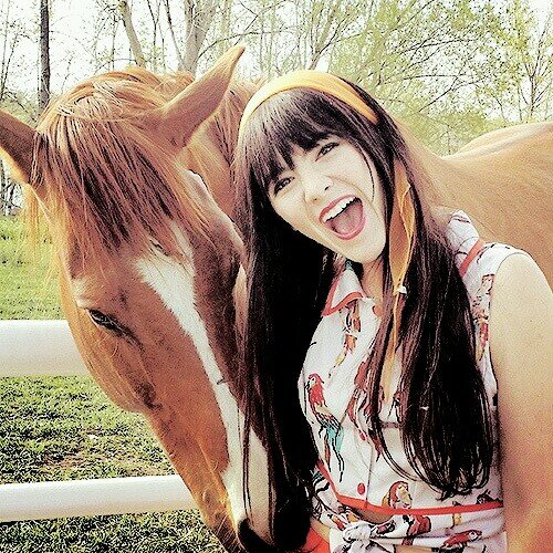 instagram Isabelle: @isabellefur Tumblr Isabelle: theisabellefuhrman Vine Isabelle: Isabelle Fuhrman FanPage: http://t.co/bom5PJ6jcg