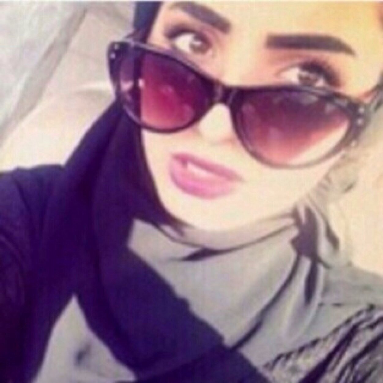 معلمه قيد الانشاءء .. 
انا صاحبه الألف مزاج 
#جامعه_جابر