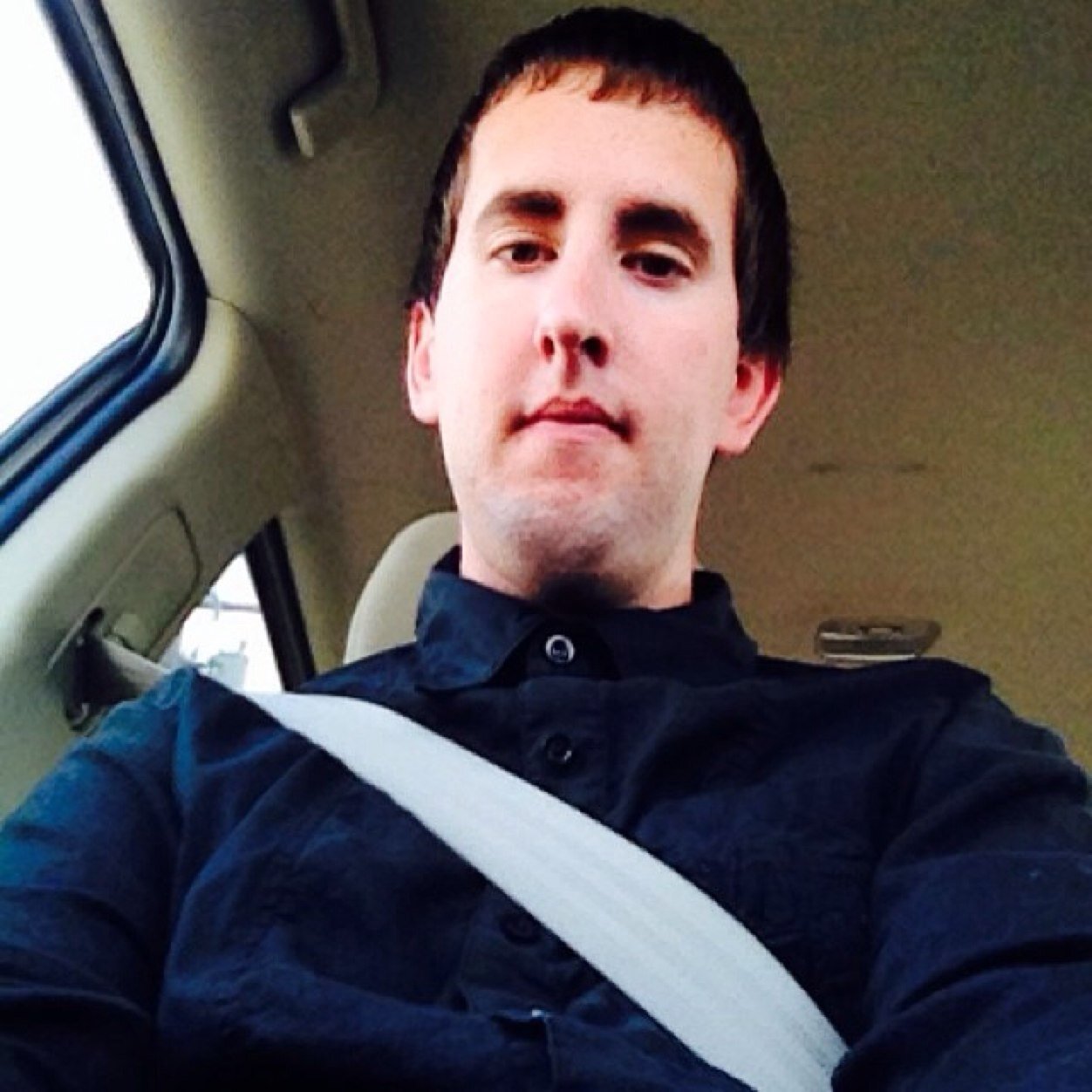 I like cars nature and food also ASMR. Jewish. Huge into volunteering and photography. single