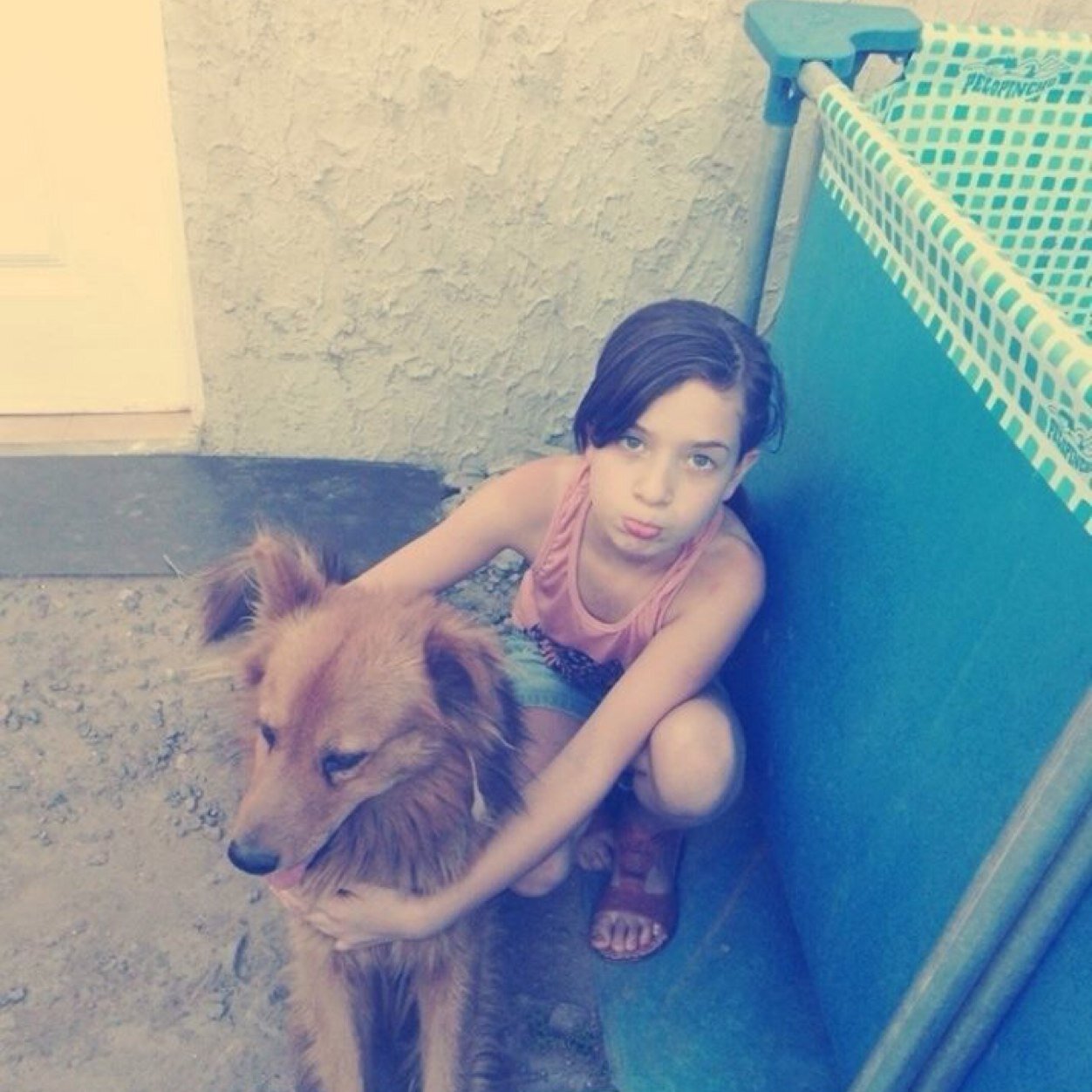 VickiiDiaz03's profile picture. 