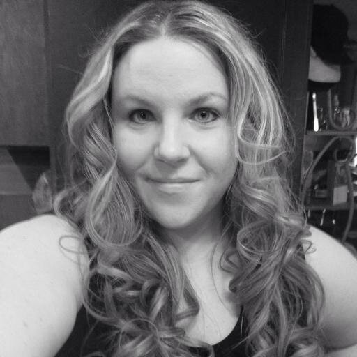 I am a full time working mother, wife, blogger, and independent business owner. I'm all about managing and juggling!