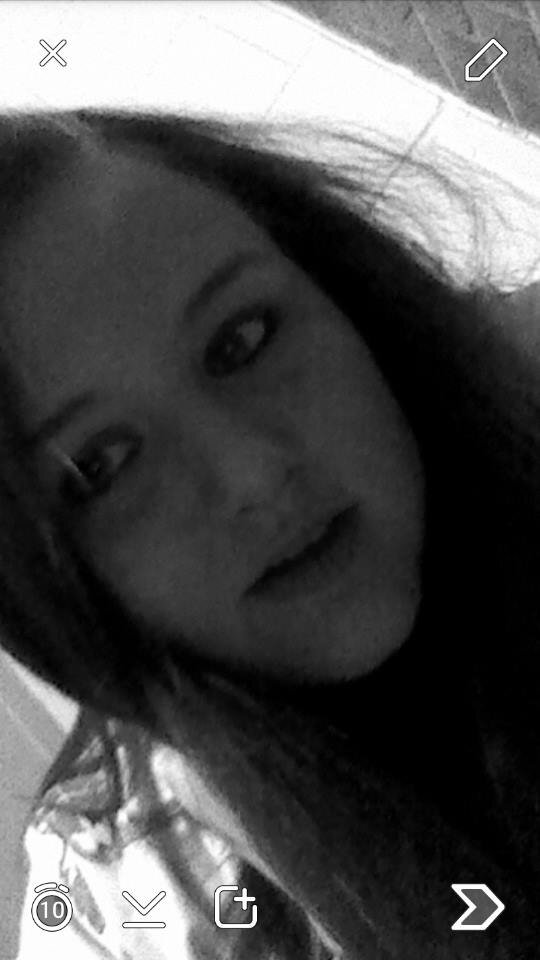 I love softball. I love hanging with friends.  l love meeting new people and getting to know them so follow me!!
