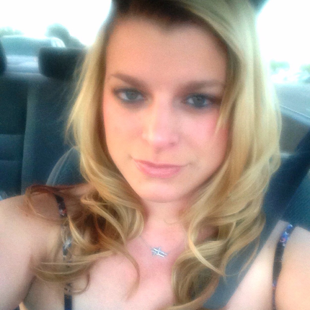 kh1405's profile picture. 