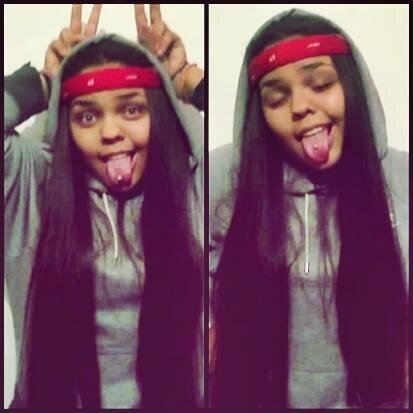 Hola! Como estas? Espero que bien =D Te doy un consejo: No sueñes la vida, Vive tus sueños! Sonrie que yo te quiero!♥