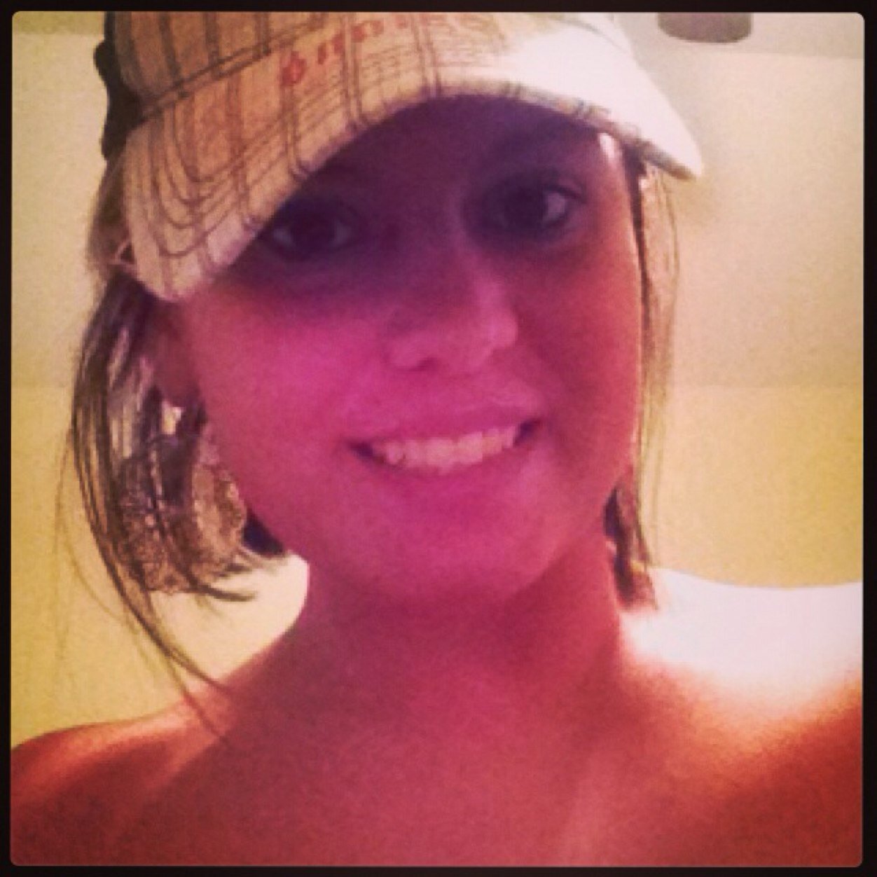 Whit_TN92's profile picture. Country girl with a touch of class