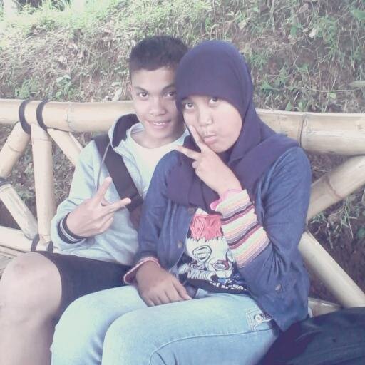 16 y.o | memilikimu adalah anugerah terindah dalam hidupku :*   not perfect but do the best (y) yuhuuu :D | @veryocta_ :*