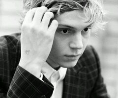 TheKeeperHayden's profile picture. Don't bother asking if I'm new to the keeper business cause I'm not. Protecting the Princesses one by one. I'm a Disney Prince that's born not made.