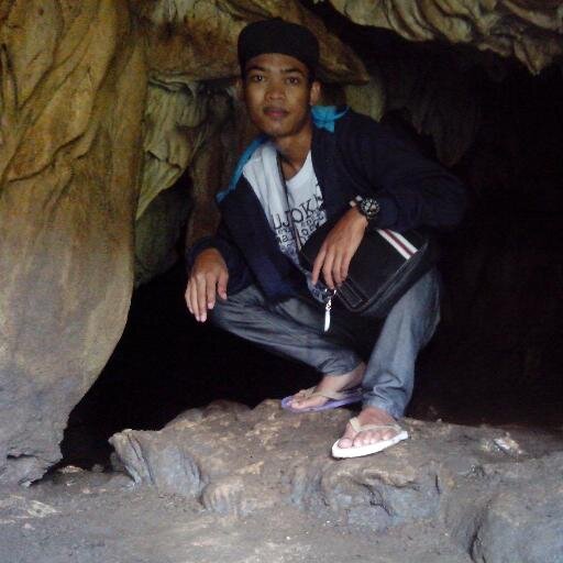 huda_itu_habibi's profile picture. Cinta bukanlah tentang berapa lama kamu mengenal seseorang, tapi tentang seseorang yang membuatmu tersenyum sejak kamu mengenalnya.