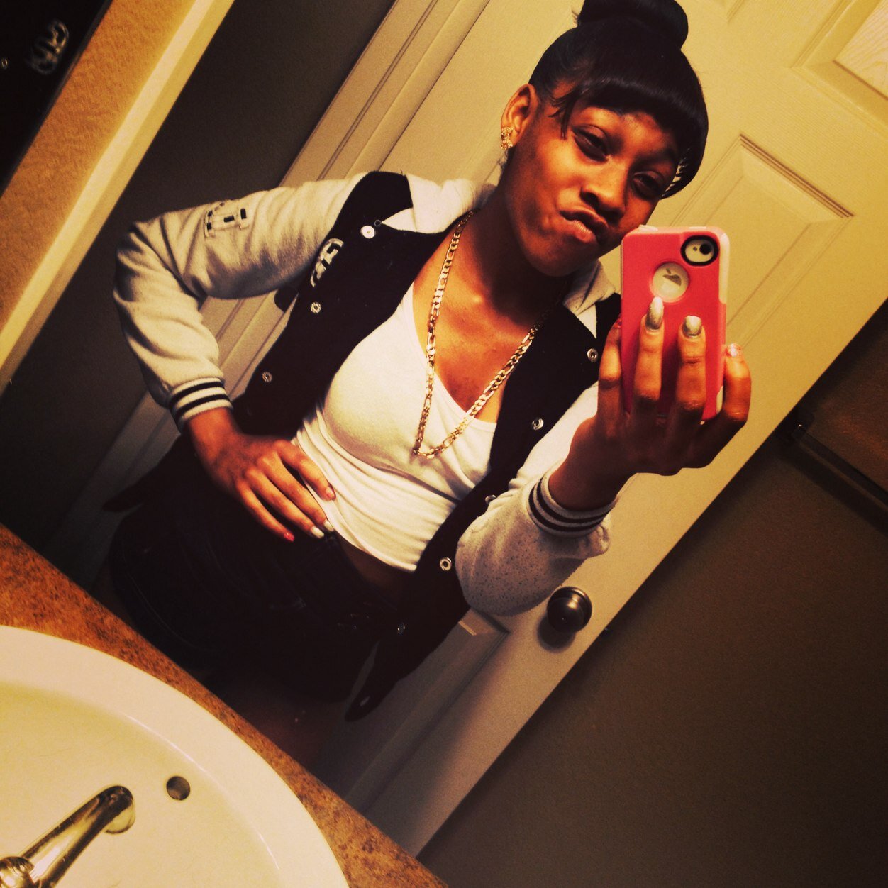 Follow me on instaa @the_real_onex #TeamNoTeam I follow back ! Just Fucks Withcha Girl