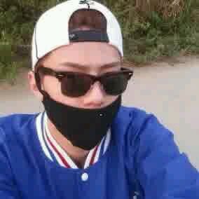 吳世勳's roleplayer was born on April 12, 1994