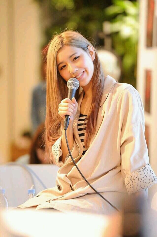 Kawaii Bassist from SCANDAL  | １９９０|  #BassistLine [V] @CrownEnt_RP | Aquamarine☆