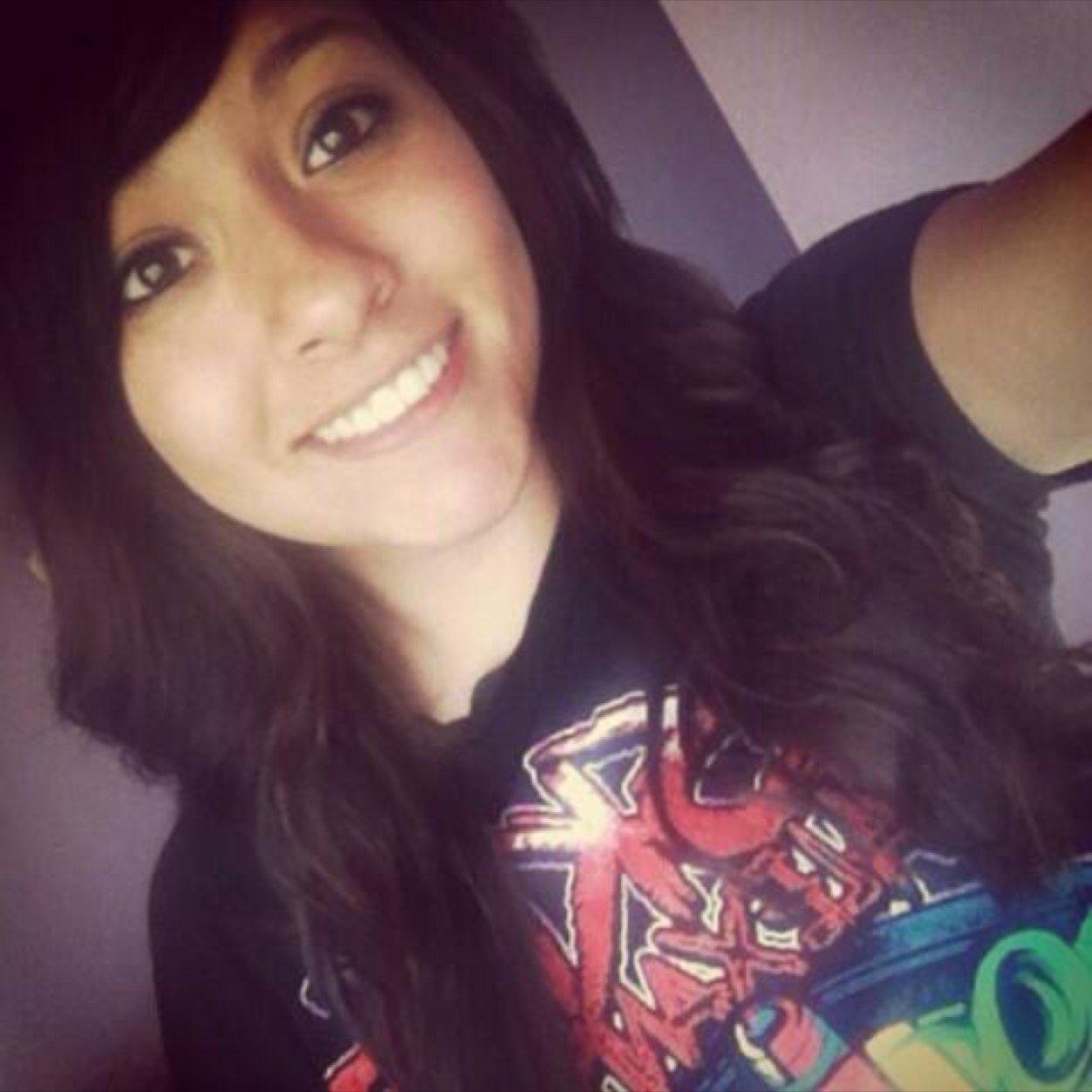 Hey im Cynthia(:, and i like music,spicy food,little things, and people.