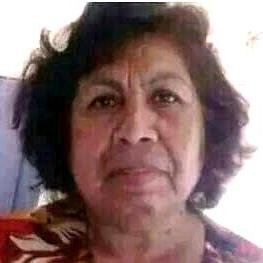 43 años, Medidas 90, 60, 90. Ama de casa & empresaria vendiendo Avon y Fuller. Odio a la gente chismosa, voy a misa los domingos.