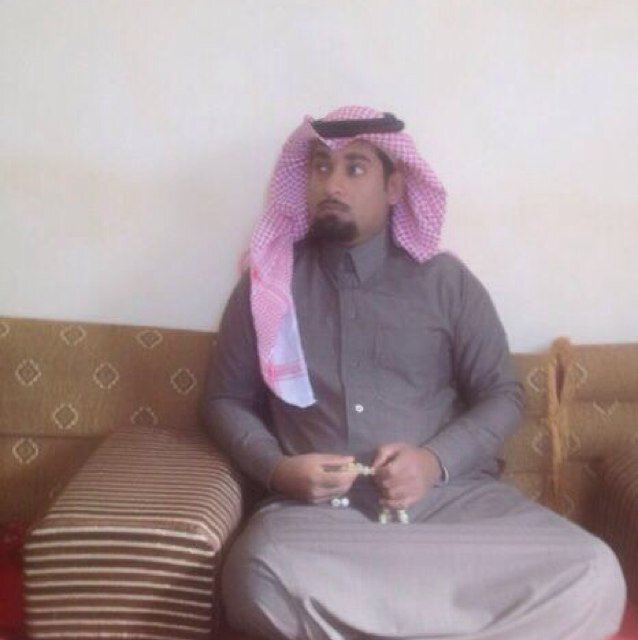 حتى اذا حصدت شوكاً سأظل للورد أزرع
واذا ماكان الكون واسعا فإن قلبي أوسع