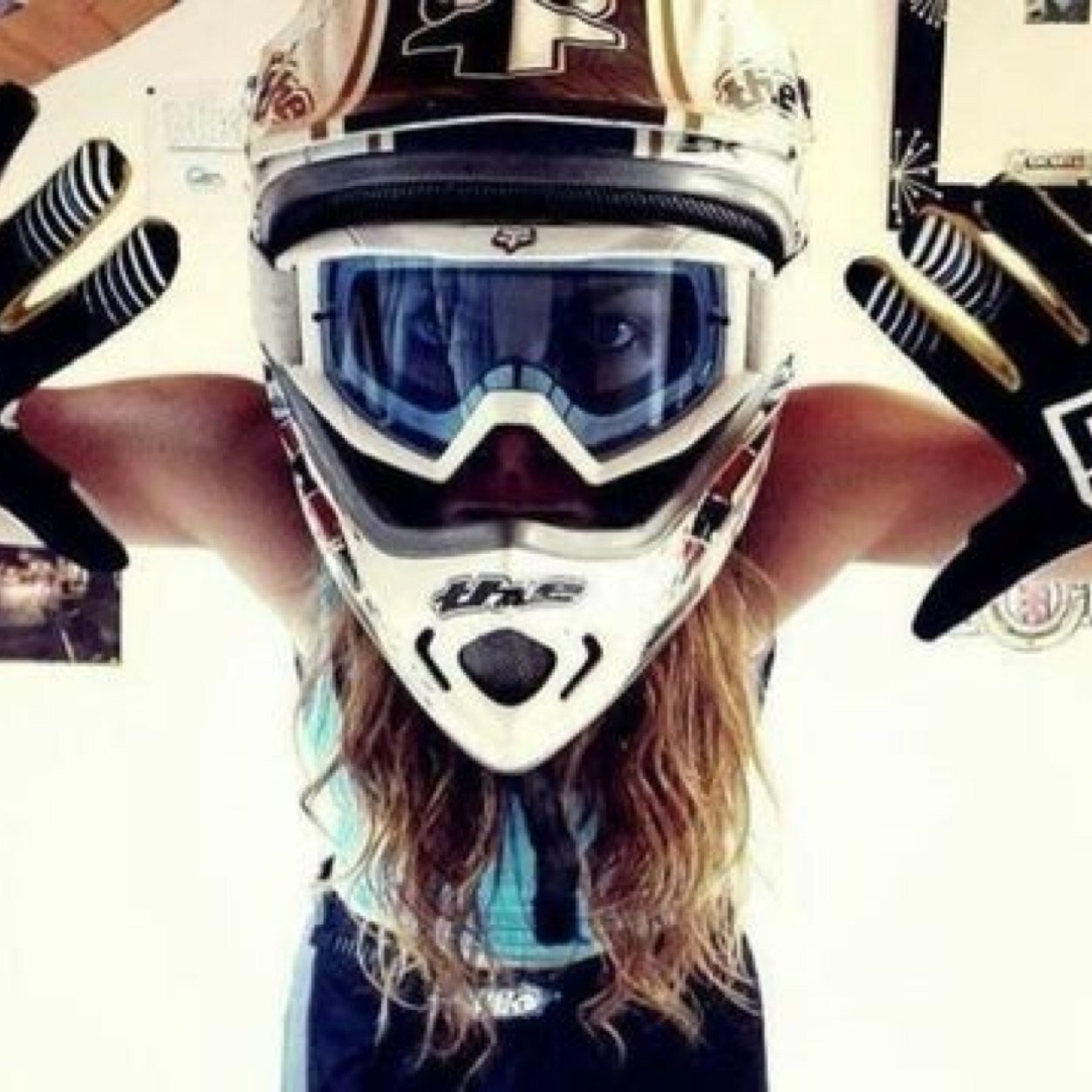 mudbogsqueen's profile picture. I'm 19. I tweet. ride bikes.