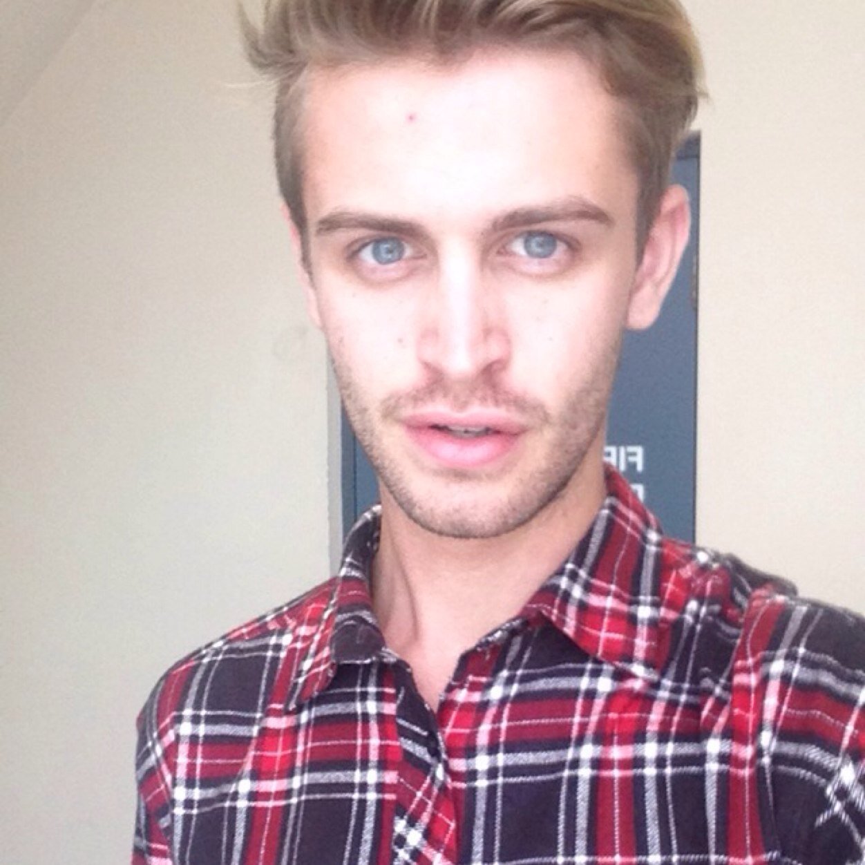 #gaysofperth UNITE! Dont be fooled by my Doe Eyed apperence. I'm ready to pounce as soon as you are. Snapchat: Willybilly93