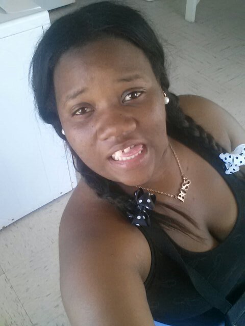 i am a cool young lady to be around i dont trust no bitxh fear no bitxh.....kik;quishajohnson224