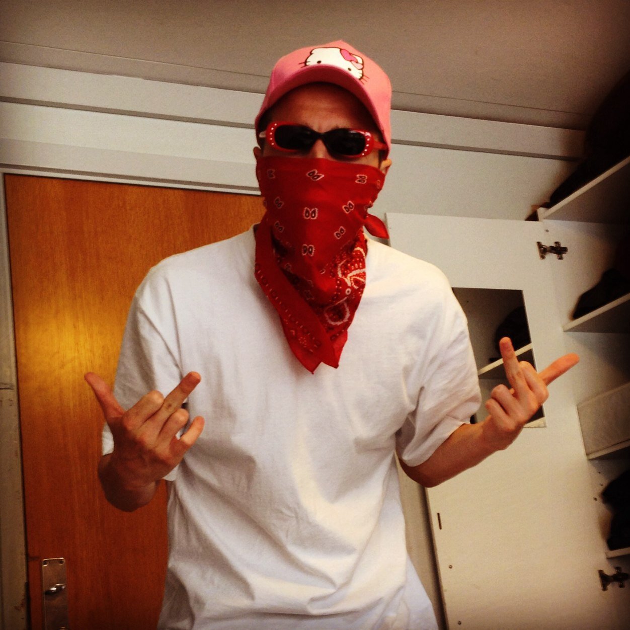 CozmaticMusic's profile picture. rap-kid - average is not enough