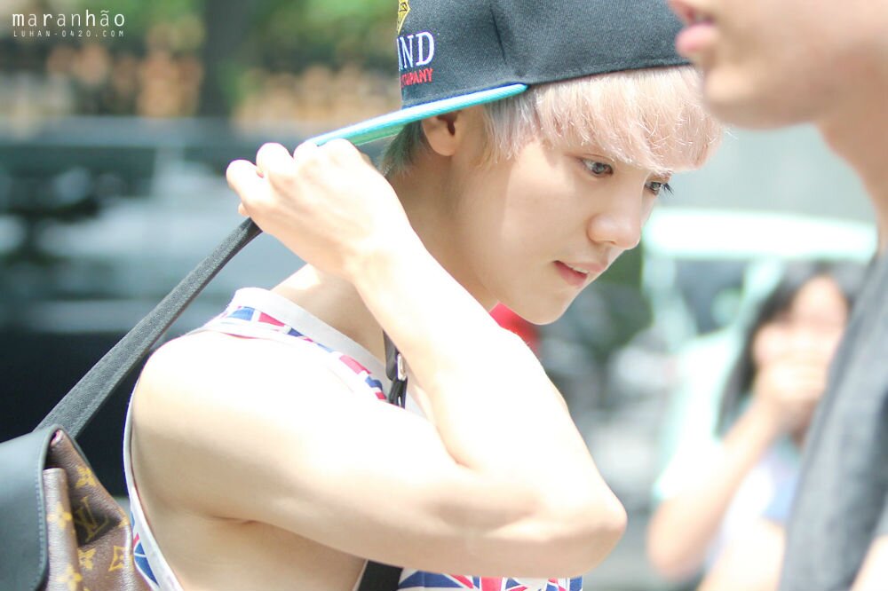 แอคหลักกกก @mookmiik_ ไปฟอลลลลล อย่าฟอลแอคนี้ 5555555