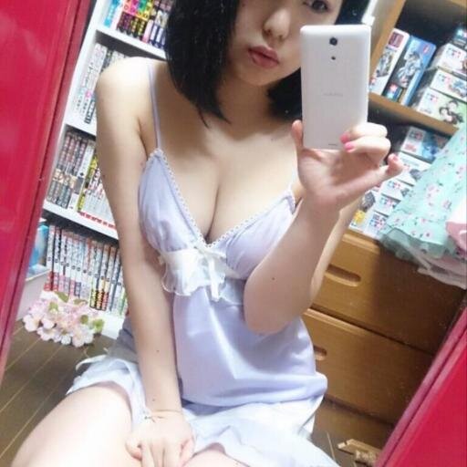 Hi. I'm Japanese. And I post Japanese beautiful girls pictures every day. If you want to see more pictures, please visit my website. Thank you!