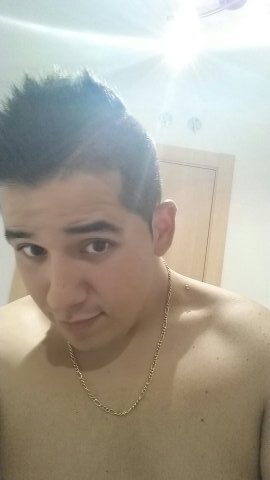 Tatuador,23 años...No importa lo fuerte que golpeas,sino lo fuerte que pueden golpearte y lo aguantas mientras avanzas....!!