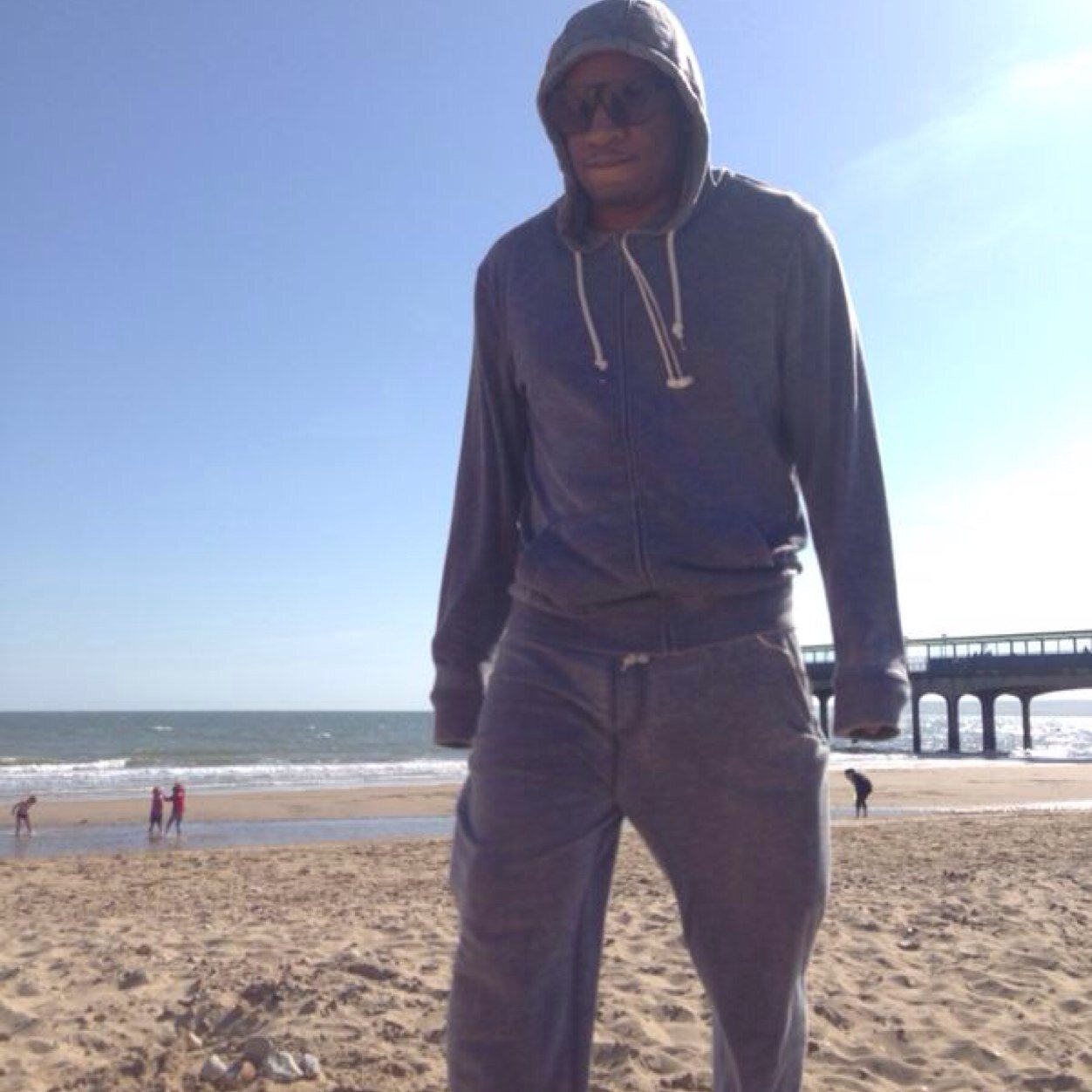 aizirobinson's profile picture. 