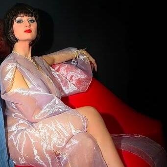 Comédienne et Burlesque performer