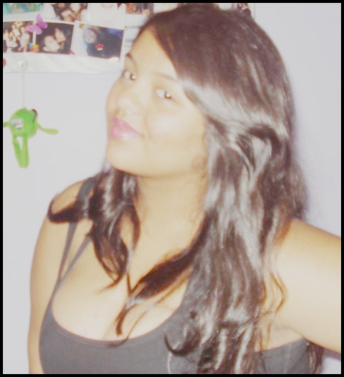 Gabrriella's profile picture. e o alvo é facil : ser feliz    (:    Paixões :  música,   amigos, internet, filmes, chocolate, finais de semana ,   GALO  ♥