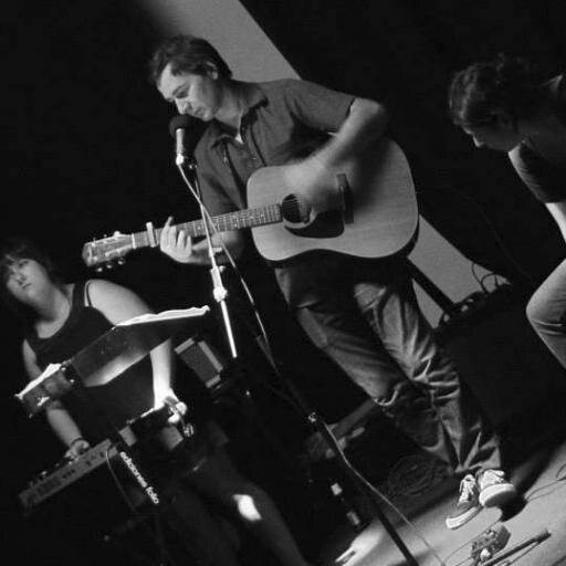 Grupo de música indie-pop acústico. El disco de nube9 volar está disponible en https://t.co/bRGY6ZZtVJ