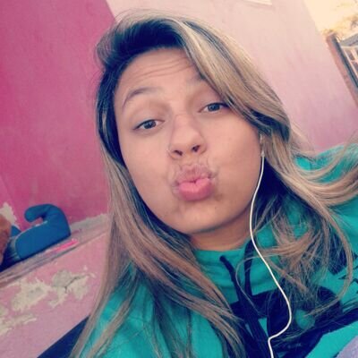 se for pra cometer erros, pelomenos que eles sejam ao teu lado (: