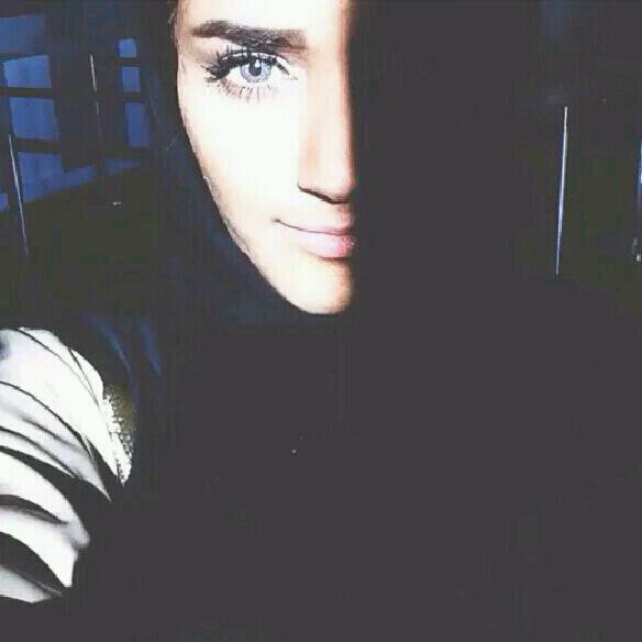Insta:__ishahadzz