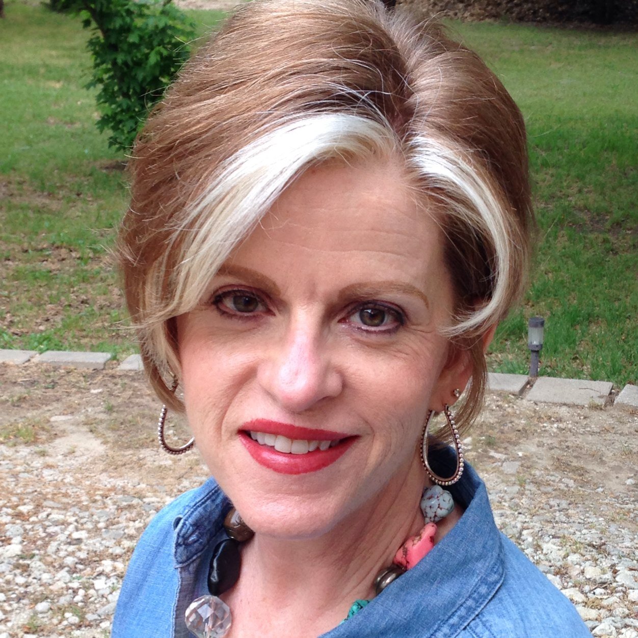 Retired Special Educator. Celebrating the beauty of uniqueness in all kids! Wife, mother, grandmother of the loves of my life. Praising His name!
