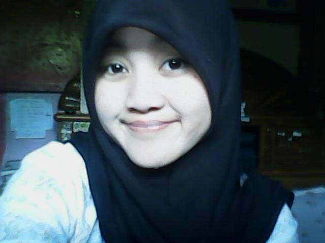 24 FEB 2000 || Pelajar || suka jus Orange || suka ikan || suka warna ungu || @Fatinistic_BDG