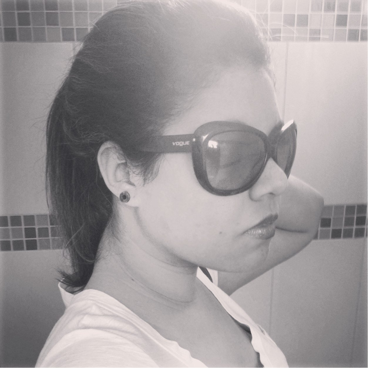 Advogada, nerd, 'já fui mais legal', e eu basicamente só vou postar música...