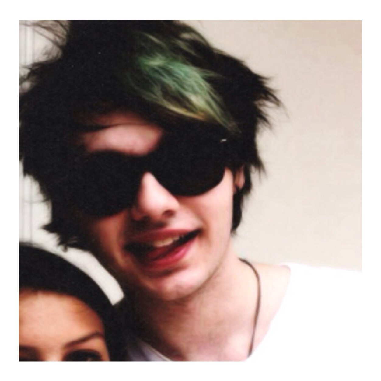 hiii i gave you a free follow so head over to my main @CLIFFOSTURBATE and follow me there :) ilysm if you do stay cool