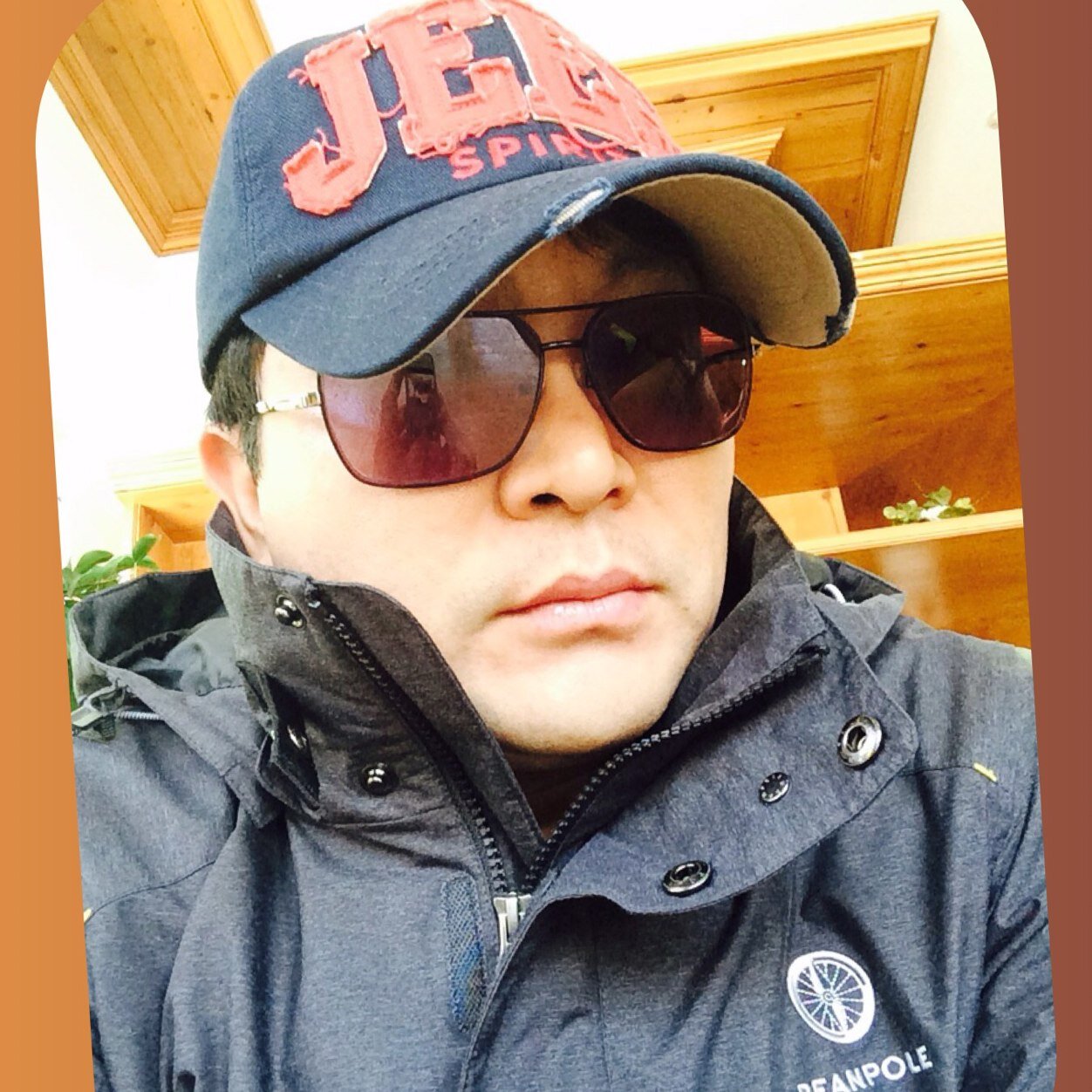 唯天下至誠 爲能化 / 유천하성성 위능화 / 작은 일에도 정성을 다하는 사람만이 세상을 바꿀 수 있다.