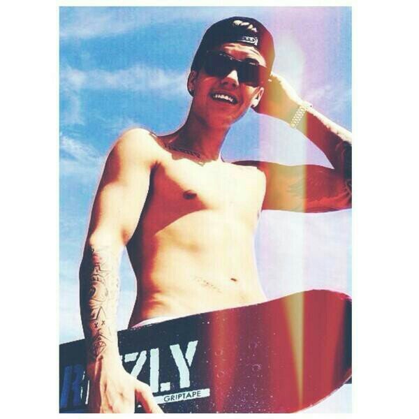 sarahbieber17x's profile picture. let's make the world better.