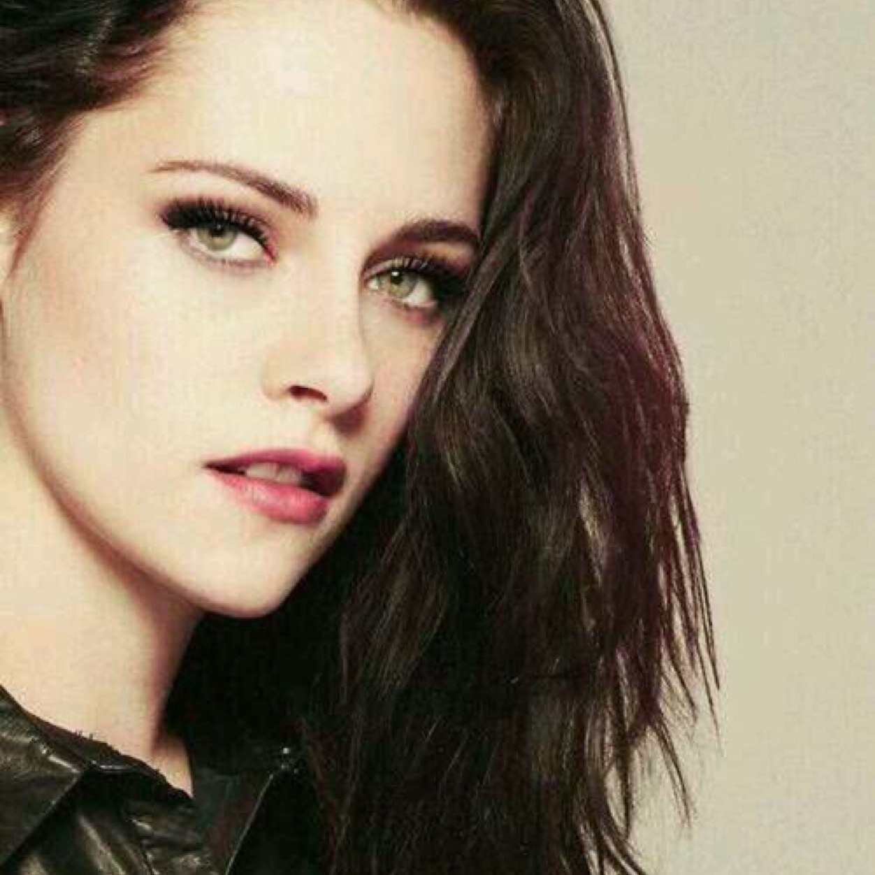 TheLeechLover's profile picture. My time as a human is over, but I've never felt more alive. I was born to be a vampire. | RP | NoMultiSL | Any ship | Unclaimed #ST