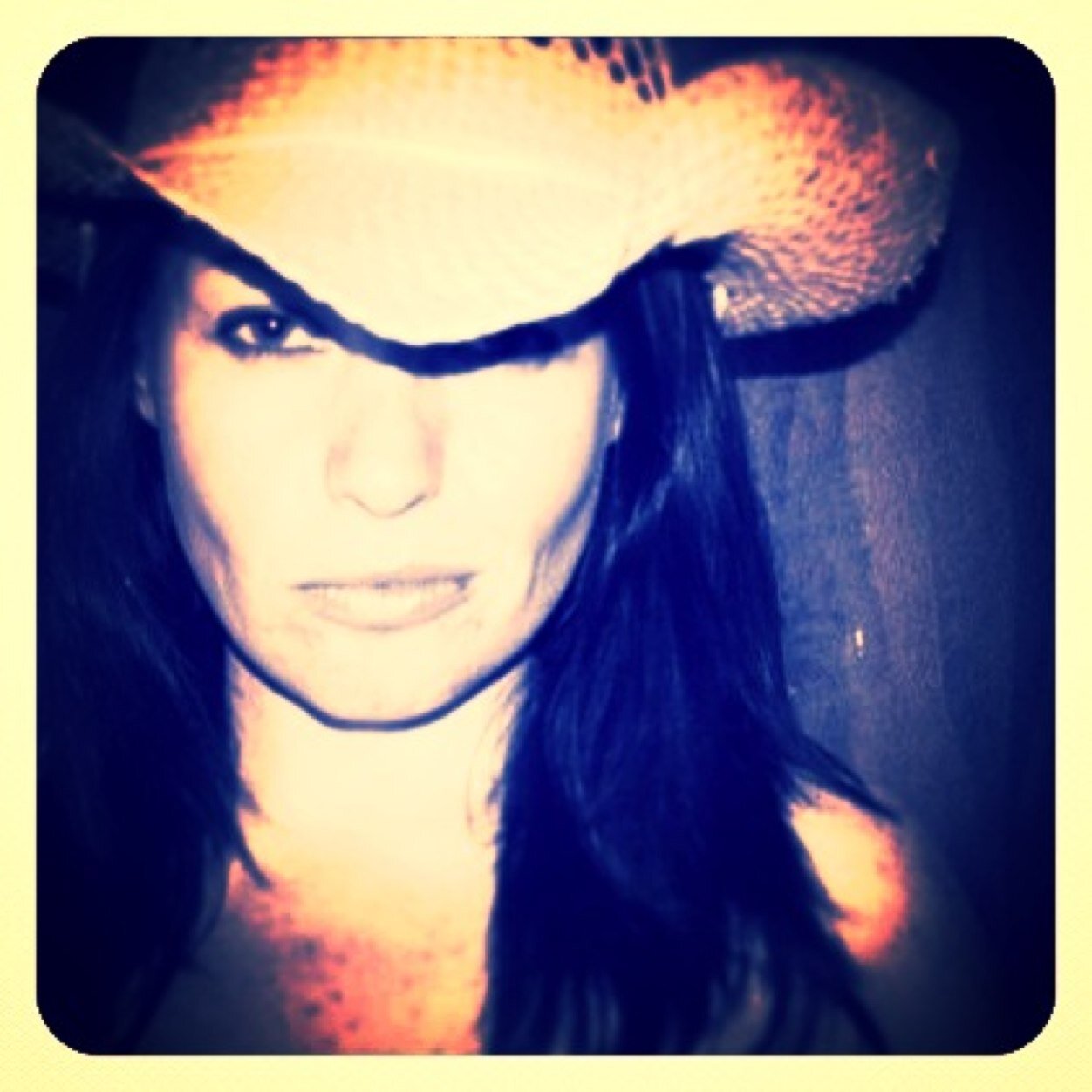 junoconti's profile picture. - Living in the most isolated city on Earth -