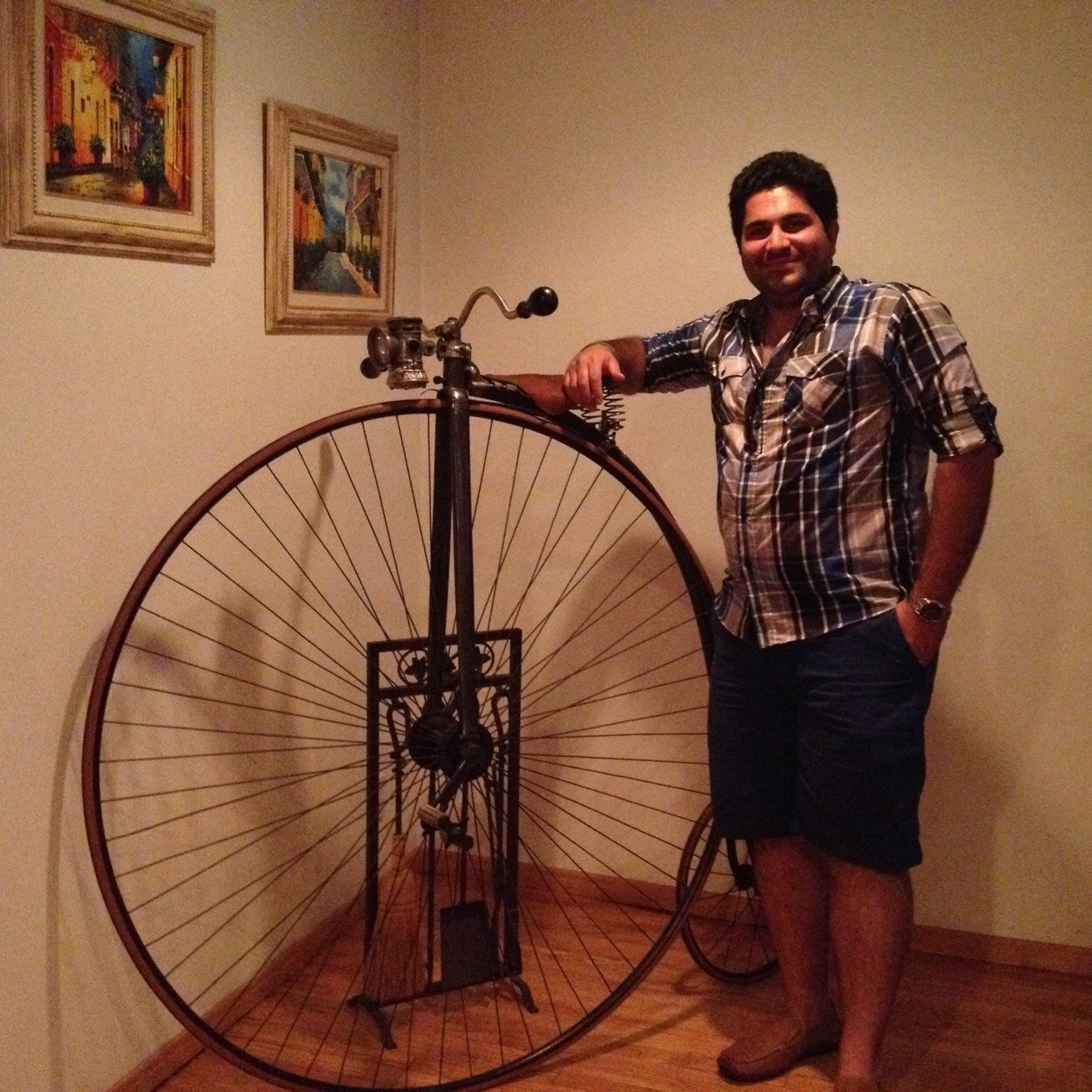 SinaRstk's profile picture. 