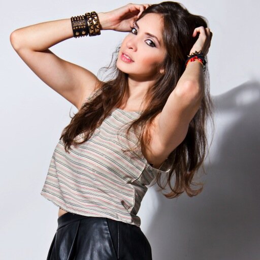 mayeska's profile picture. Politólogo | Fashion enthusiast | Luxury Consultant. Hispanovenezolana 🇪🇸🇻🇪 | Marquesa, en mi casa