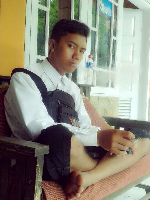 nama : wardani
alamat : sumedang
ttl : 02 september 1995
hobby : balapan liar