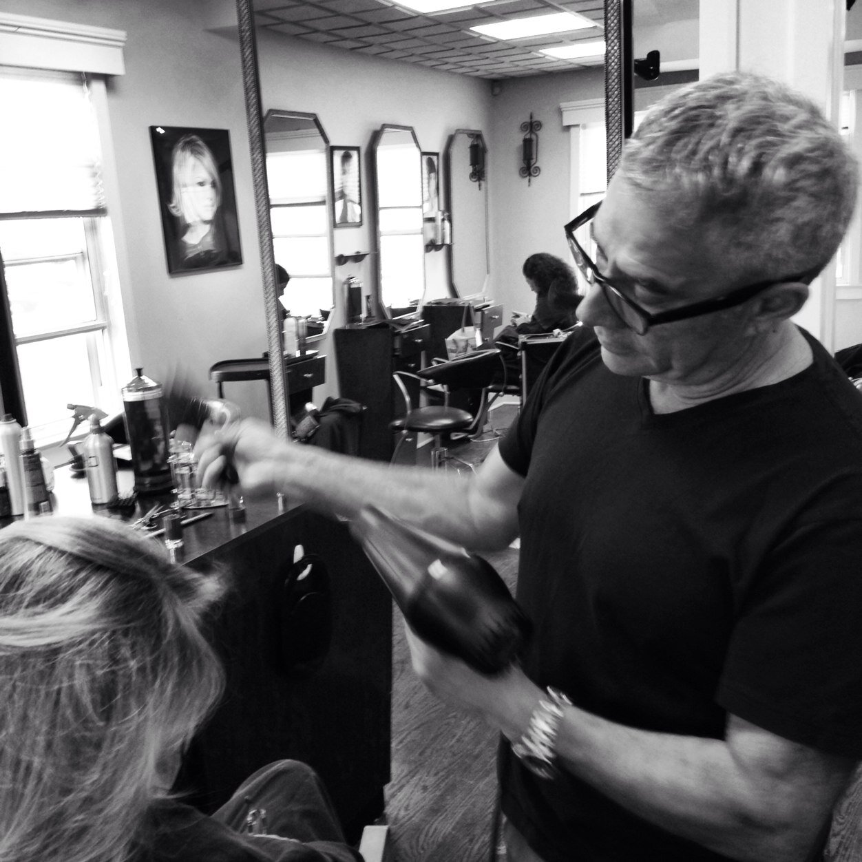 modaCapelli's profile picture. A leader in the beauty industry for more than 30 years. Moda Capelli provides clients with innovative style and timeless beauty.